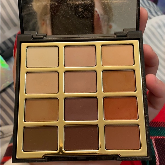 milani eyeshadow - Picture 2 of 2